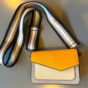 Botkeir Cobble Hill Crossbody / Belt Bag LN